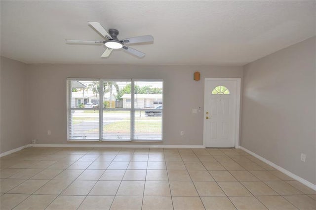 4 of 39 - 11451 Nw 37th St, Sunrise, FL
