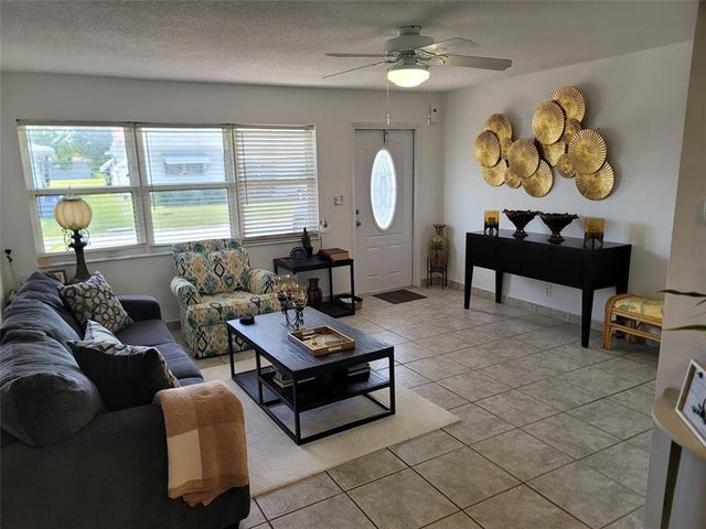 4 of 28 - 1450 Nw 69th Ave, Margate, FL