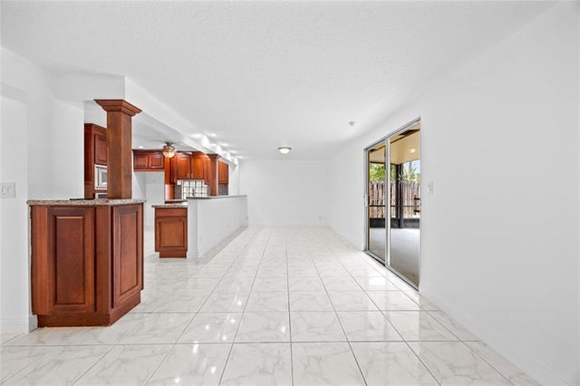 4 of 37 - 1680 Nw 43rd St, Oakland Park, FL