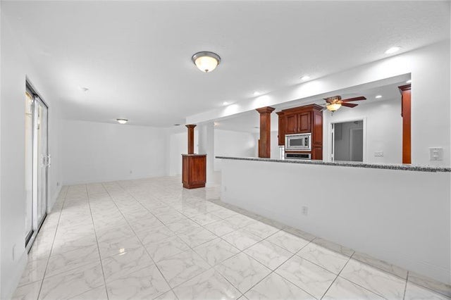 5 of 37 - 1680 Nw 43rd St, Oakland Park, FL
