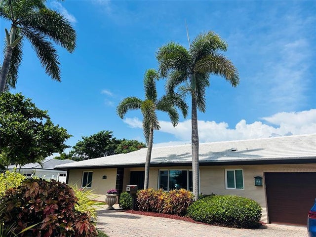 2 of 29 - 4131 Bayview Dr, Fort Lauderdale, FL