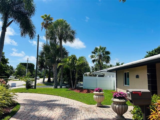 5 of 29 - 4131 Bayview Dr, Fort Lauderdale, FL
