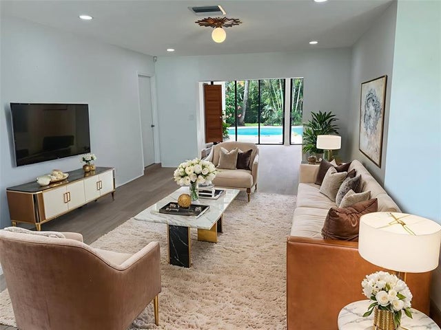 5 of 27 - 4408 Monroe, Hollywood, FL