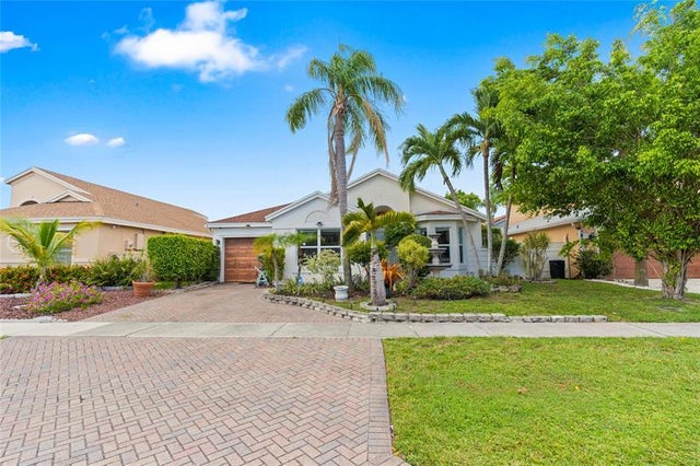 1 of 33 - 9381 Aegean Dr, Boca Raton, FL