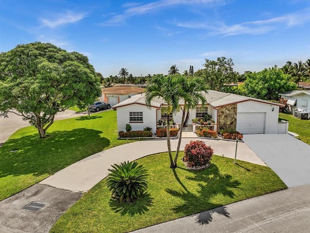 1 of 53 - 4220 Nw 49th Ave, Lauderdale Lakes, FL