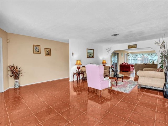 4 of 53 - 4220 Nw 49th Ave, Lauderdale Lakes, FL