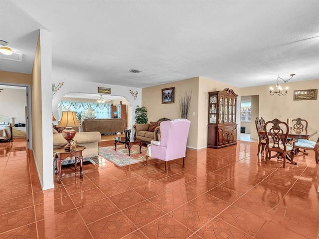5 of 53 - 4220 Nw 49th Ave, Lauderdale Lakes, FL