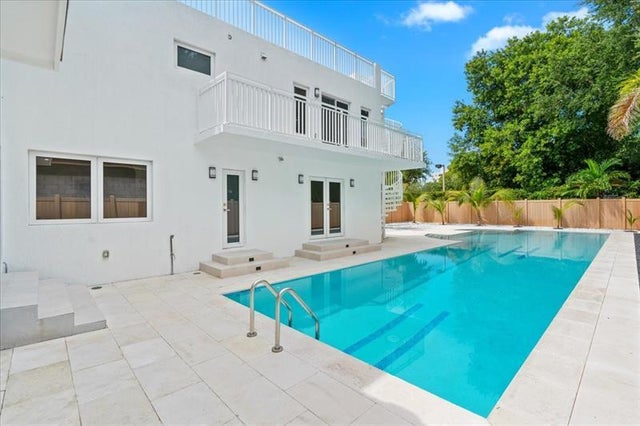 2 of 62 - 257 Sw 32nd Rd, Miami, FL