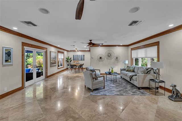 3 of 87 - 701 Nw 24th St, Wilton Manors, FL