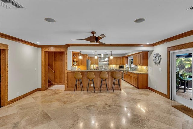 4 of 87 - 701 Nw 24th St, Wilton Manors, FL