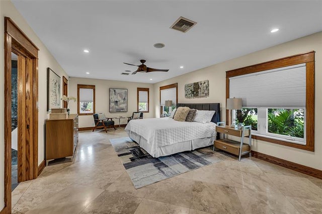 5 of 87 - 701 Nw 24th St, Wilton Manors, FL