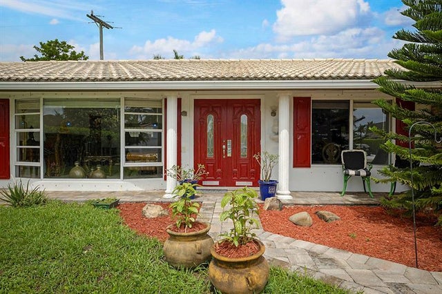 2 of 47 - 4421 Ne 23rd Ave, Lighthouse Point, FL
