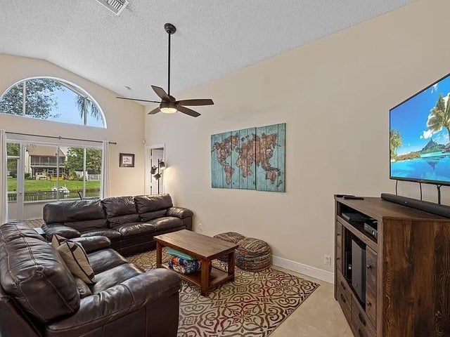 5 of 26 - 12119 Sunset Point Circle, Wellington, FL