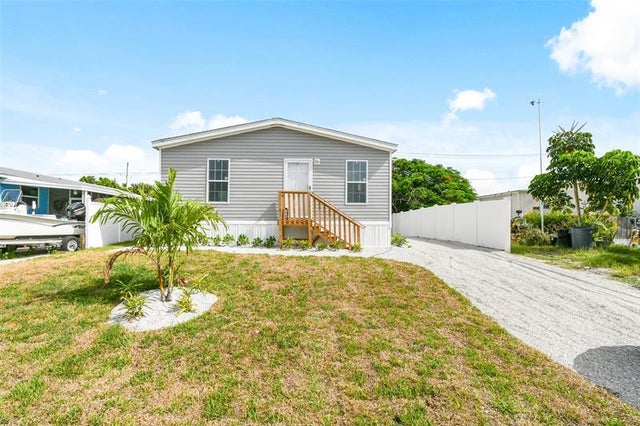 1 of 30 - 6989 Se Ridgeway Terr, Hobe Sound, FL