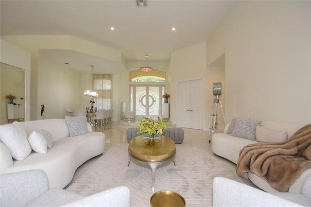 4 of 27 - 13846 Sw 40th St, Davie, FL