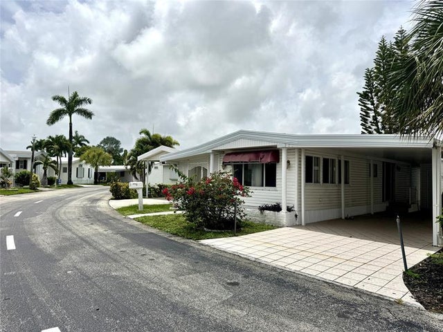 4 of 4 - 109 N Key Dr, Hallandale, FL