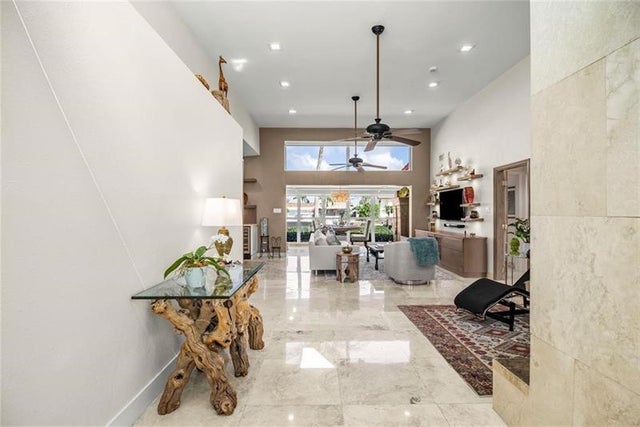 3 of 44 - 330 Se 14th Ave, Pompano Beach, FL