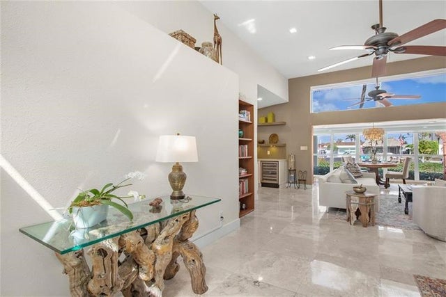 5 of 44 - 330 Se 14th Ave, Pompano Beach, FL