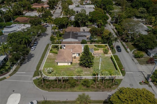2 of 10 - 904 Se 11th Ct, Fort Lauderdale, FL