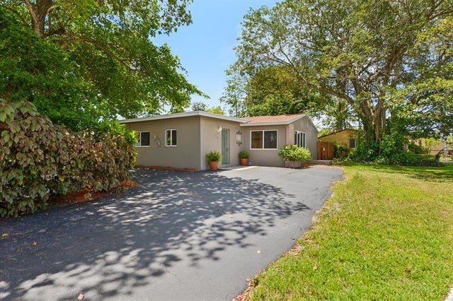 1 of 28 - 1520 Sw 47th Ter, Fort Lauderdale, FL