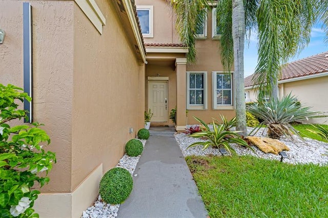 4 of 31 - 695 Falling Water Rd, Weston, FL
