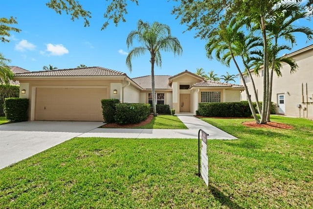 1 of 36 - 1110 Fairfax Ln, Weston, FL