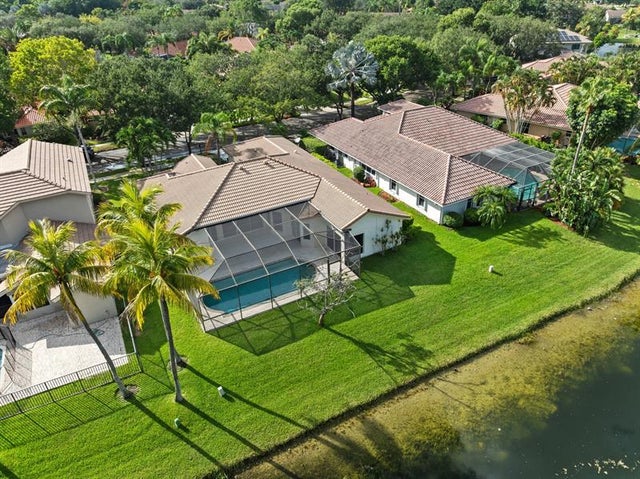 4 of 36 - 1110 Fairfax Ln, Weston, FL