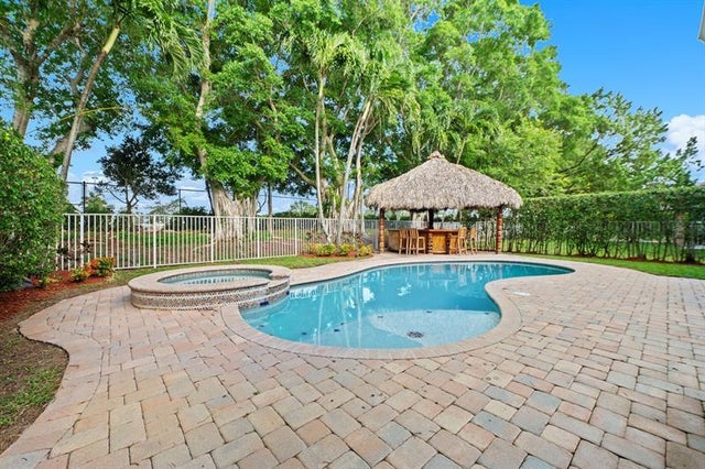 2 of 38 - 4440 E Seneca Ave, Weston, FL
