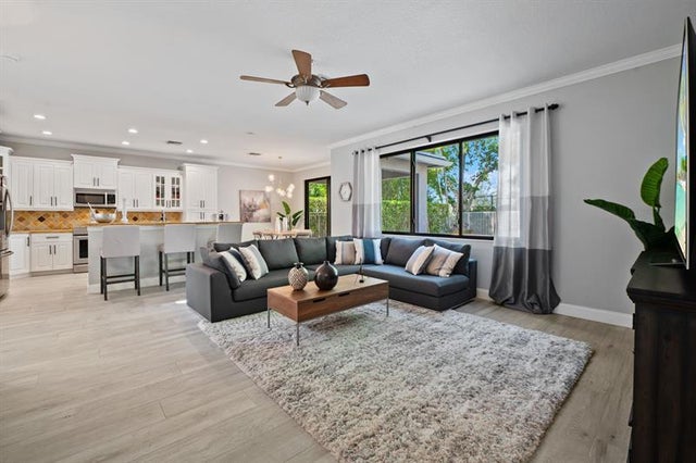 4 of 38 - 4440 E Seneca Ave, Weston, FL