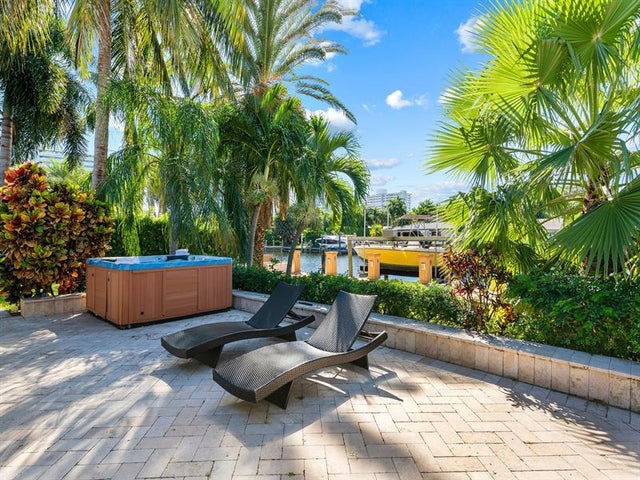 4 of 34 - 2612 Grace Dr, Fort Lauderdale, FL