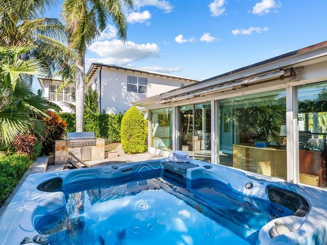 5 of 34 - 2612 Grace Dr, Fort Lauderdale, FL