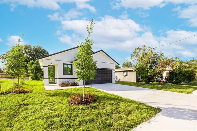 1 of 39 - 1605 N 23rd St, Fort Pierce, FL