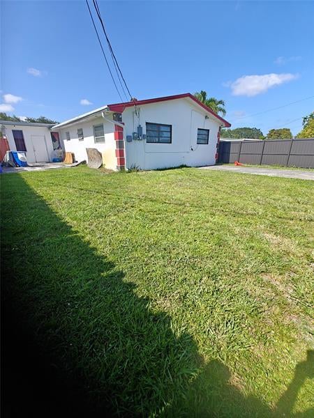 5 of 27 - 600 S 46th Ave, Hollywood, FL