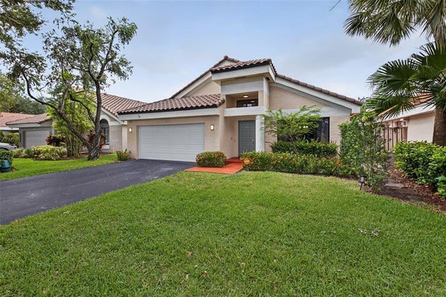 3 of 26 - 9801 Nw 18th Pl, Plantation, FL