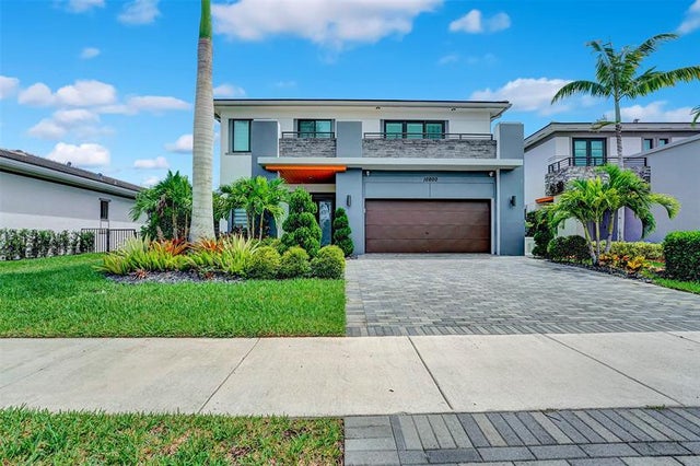1 of 52 - 10800 Windward St, Parkland, FL