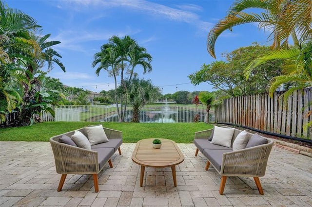 2 of 61 - 4283 S Magnolia Cir, Delray Beach, FL