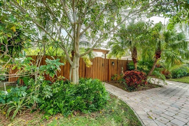 1 of 59 - 904 Ne 18th St, Fort Lauderdale, FL