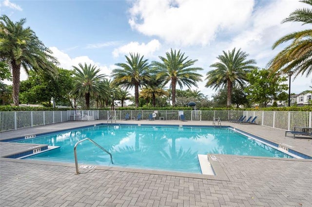 3 of 38 - 4731 Nw 48th Ter, Tamarac, FL