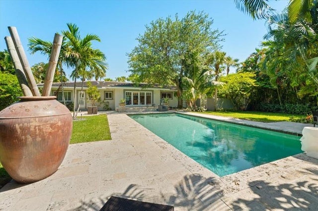 1 of 27 - 1635 Seabreeze Blvd, Fort Lauderdale, FL