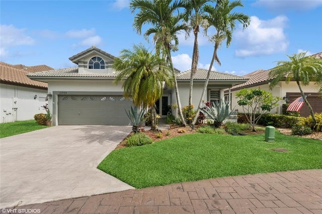 2 of 31 - 11709 Highland Pl, Coral Springs, FL
