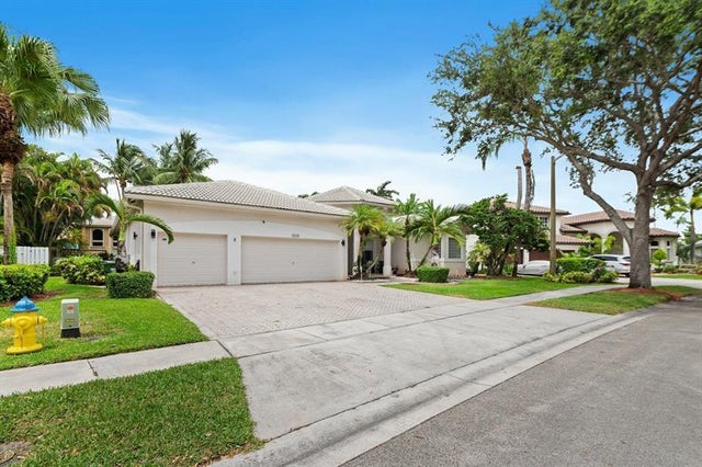 2 of 35 - 16750 Nw 19th St, Pembroke Pines, FL