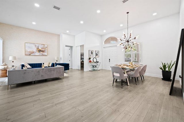 4 of 35 - 16750 Nw 19th St, Pembroke Pines, FL