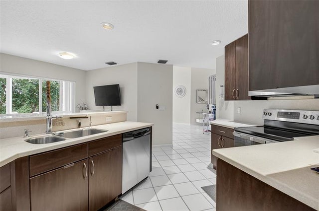 2 of 44 - 23278 Torre Cir, Boca Raton, FL