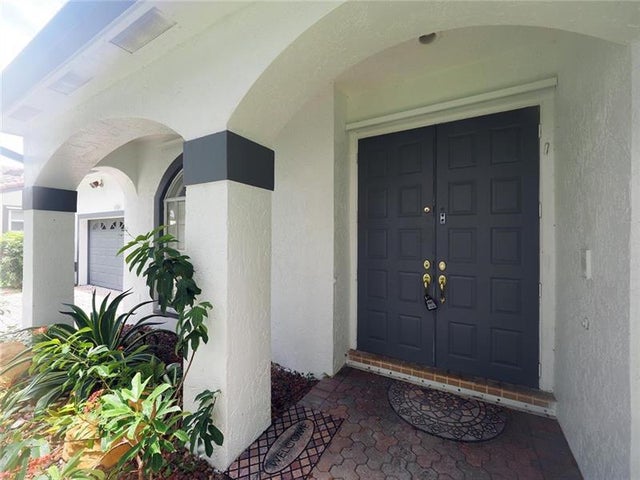 4 of 55 - 10749 Nashville Dr, Cooper City, FL