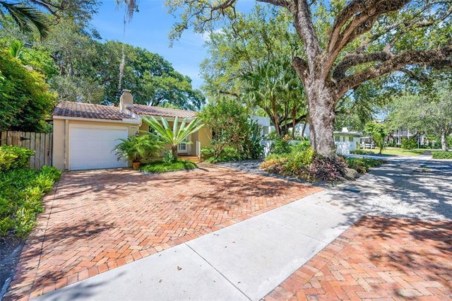 2 of 38 - 1617 Se 2nd St, Fort Lauderdale, FL