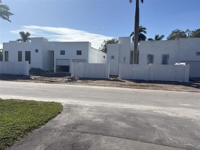 2 of 15 - 40 Ne 16th Pl, Fort Lauderdale, FL