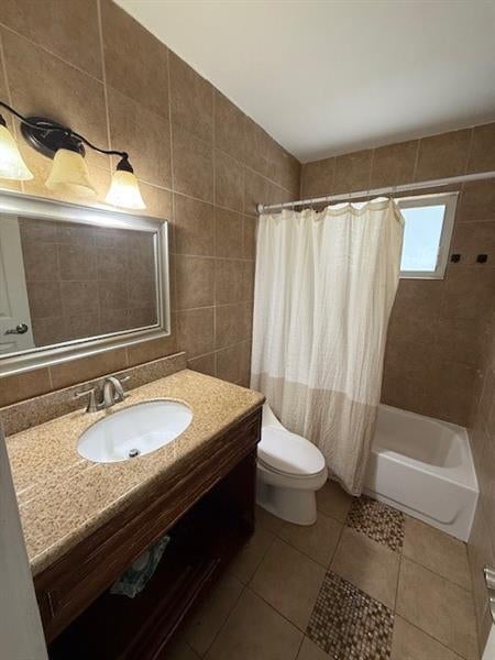 4 of 28 - 6531 Harding St, Hollywood, FL