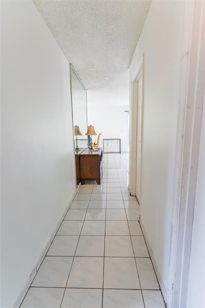 4 of 21 - 7876 Nw 189th St, Hialeah, FL