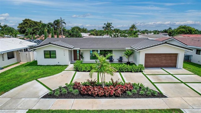 1 of 81 - 2109 Ne 64th St, Fort Lauderdale, FL