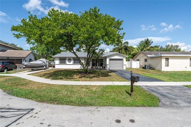 1 of 21 - 4360 Nw 116th Ave, Sunrise, FL